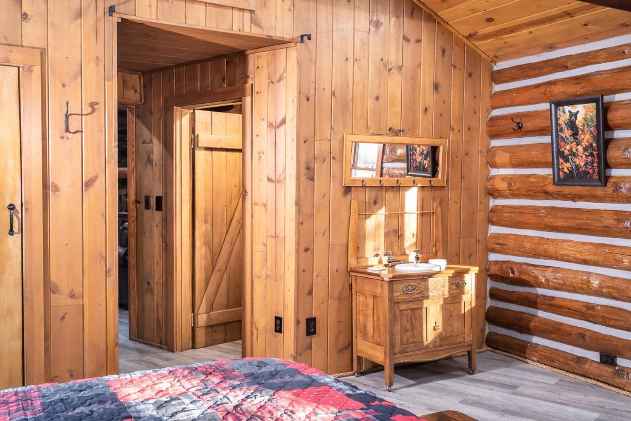Buckhorn Hideaway By Stony Brook Cabins Gatlinburg Eksteriør billede